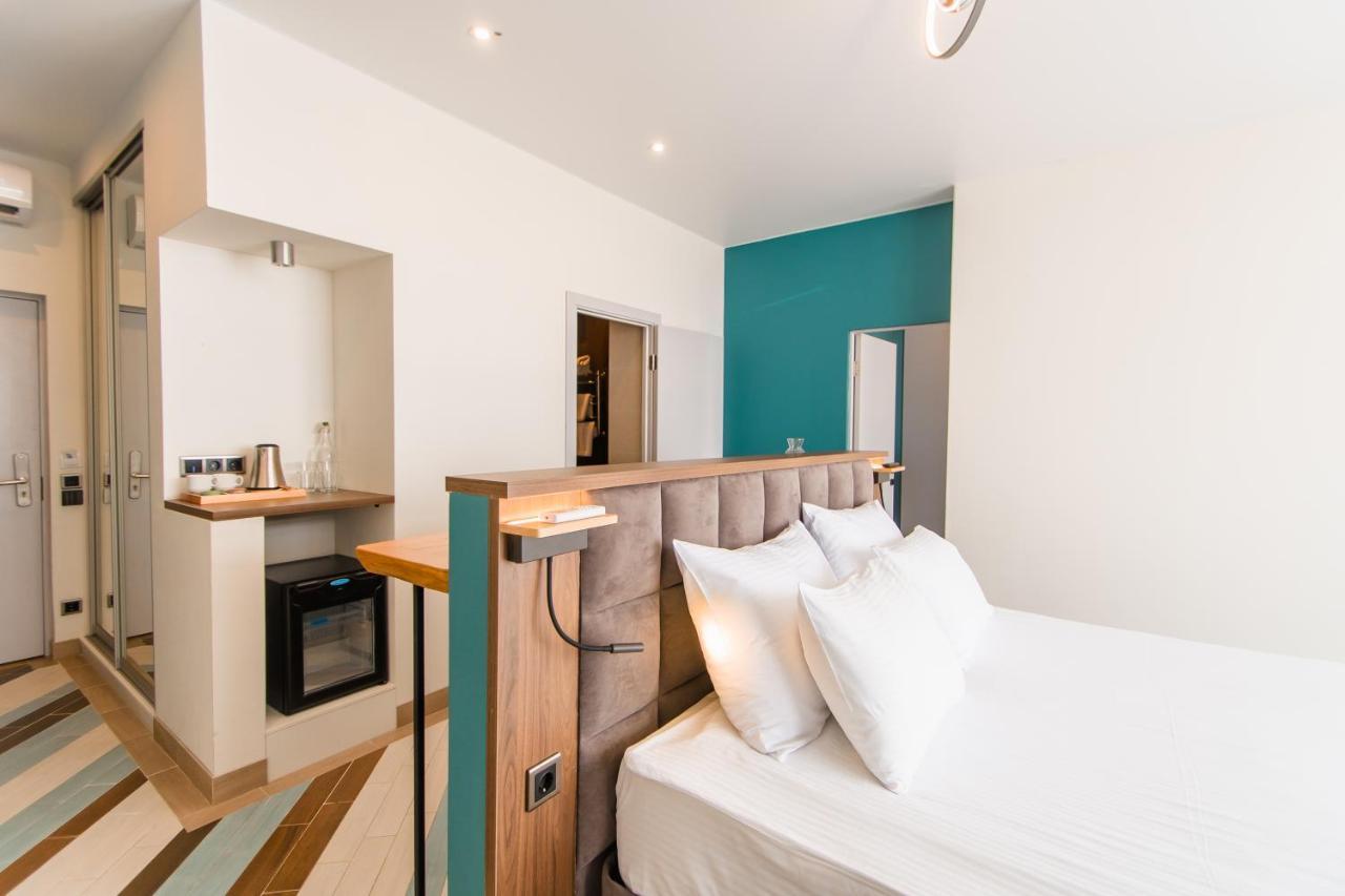 Aquamarine Family Club Hotel Gagra Room photo